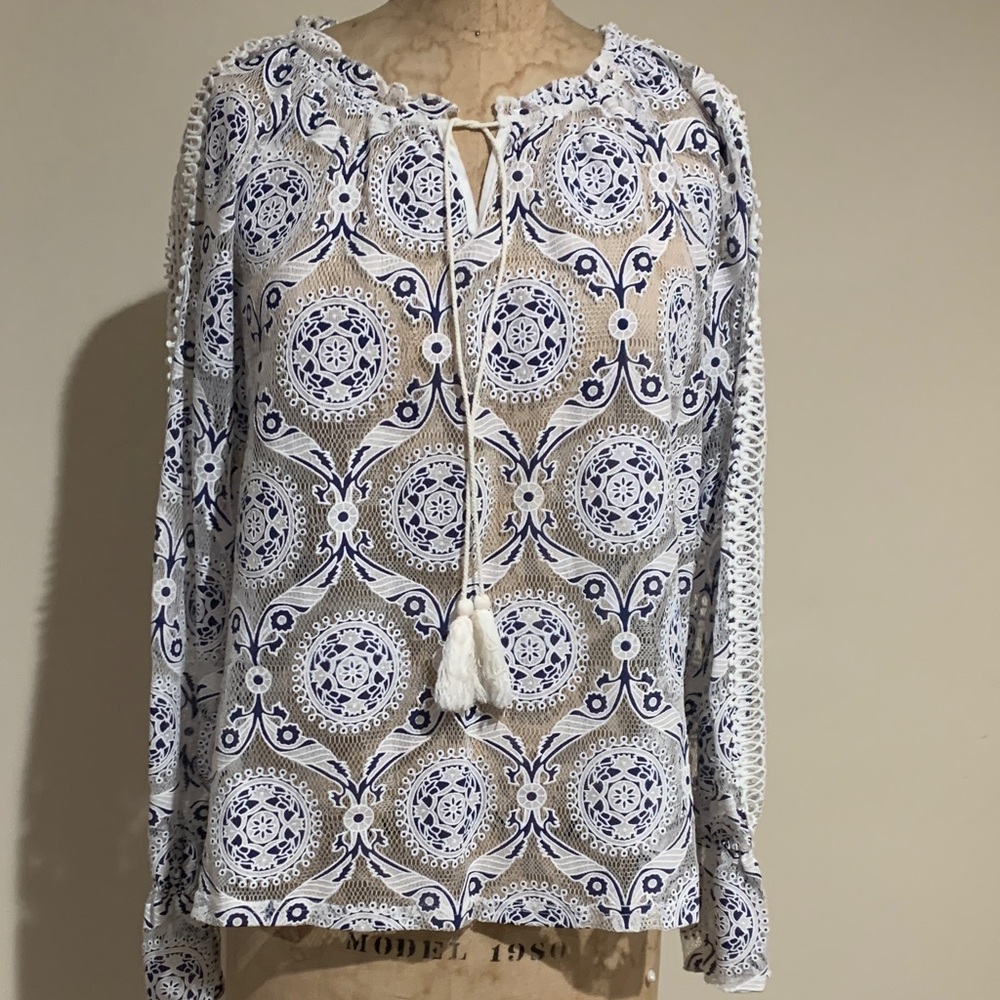 NWT Ultra Pink Elegant Blue and White Women's Top Size M